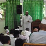 L'imam Mustafa fait son khutbah